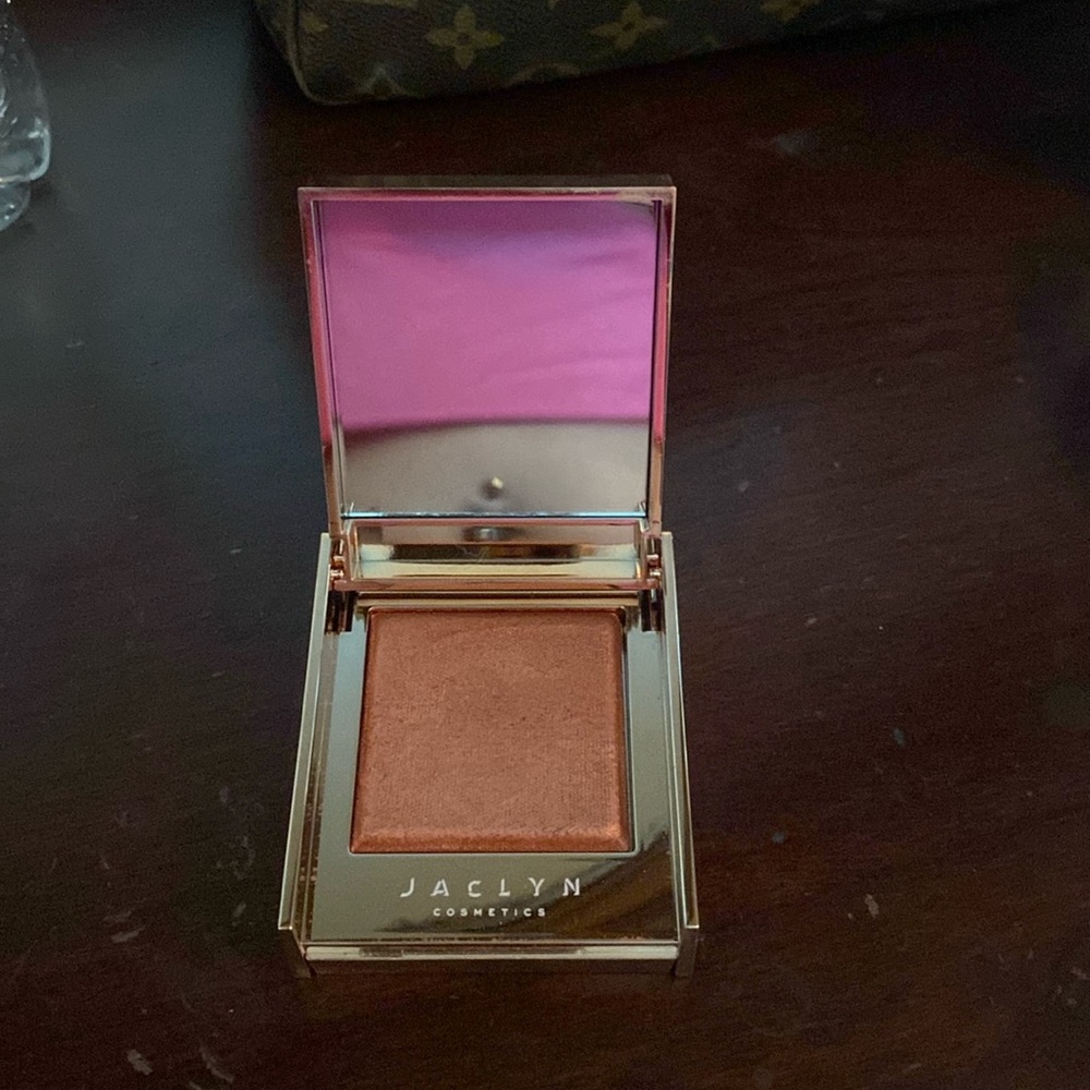 Jaclyn turned on color highlighter rosy pink full size